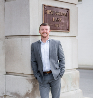 Professional headshot of Andy Knowles, the assistant vice president senior wealth advisor at First National Bank of Middle Tennessee.